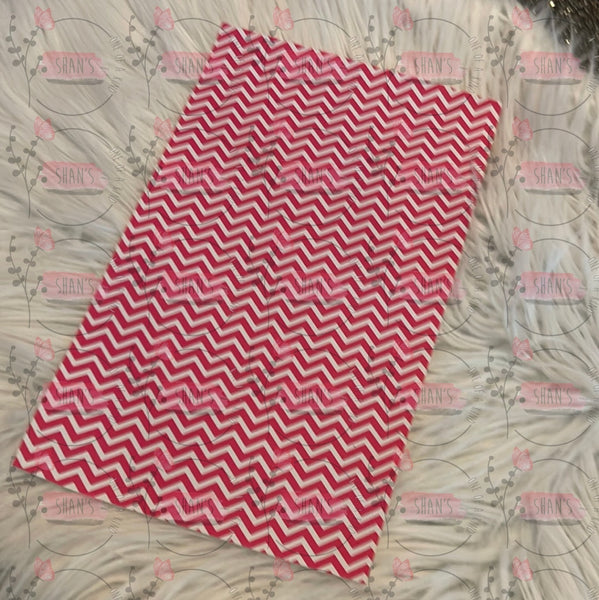 Dark Pink & White Chevron